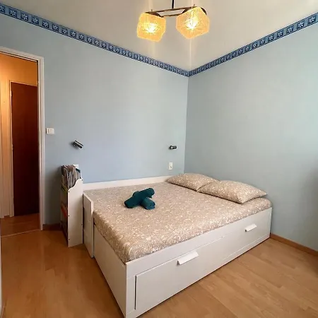 Vakantiehuis Maison Familiale Calme Avec Jardin A Montpellier