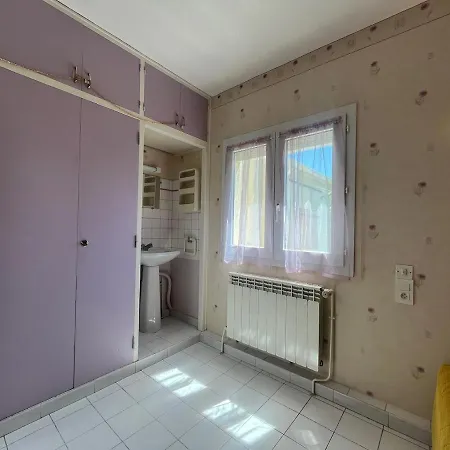 Vakantiehuis Maison Familiale Calme Avec Jardin A *